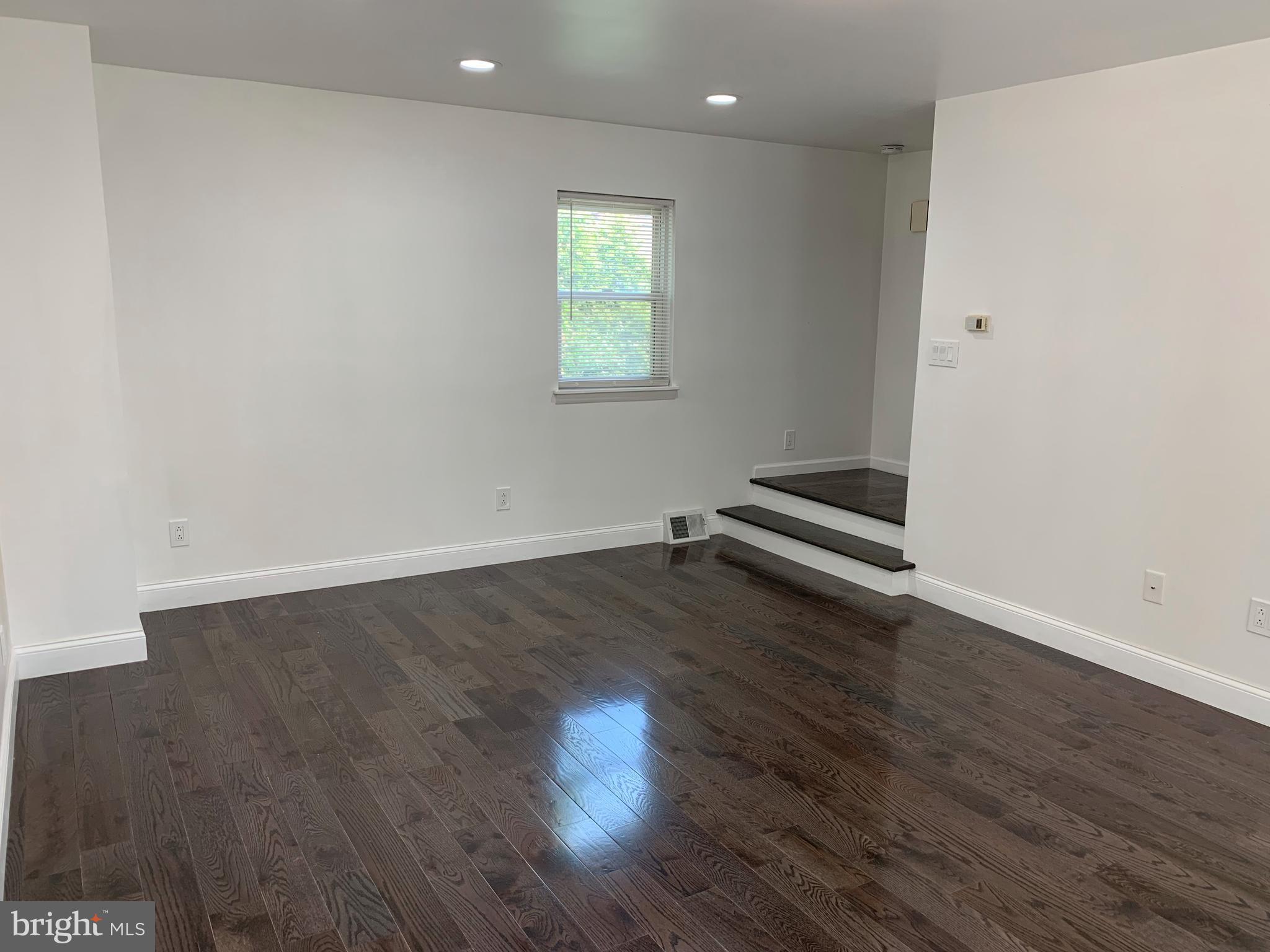9121 Springview Road Philadelphia, PA 19115 - Photo 4 of 22 Gallery Image 4