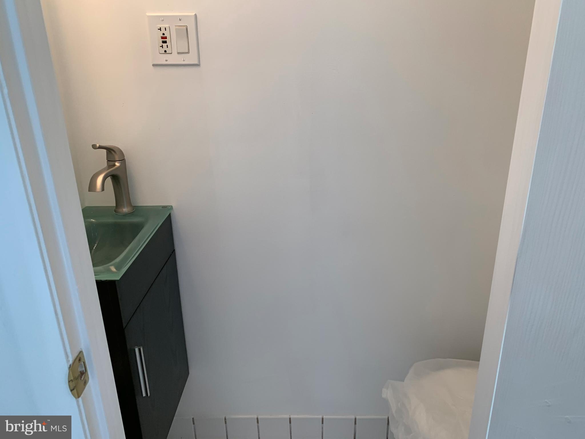 9121 Springview Road Philadelphia, PA 19115 - Photo 5 of 22 Gallery Image 5