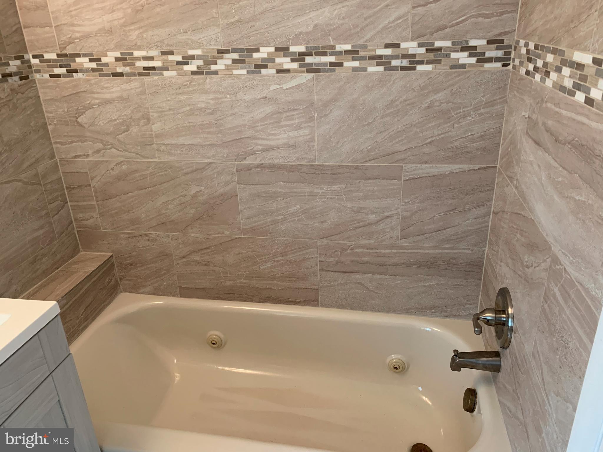 9121 Springview Road Philadelphia, PA 19115 - Photo 10 of 22 Gallery Image 10