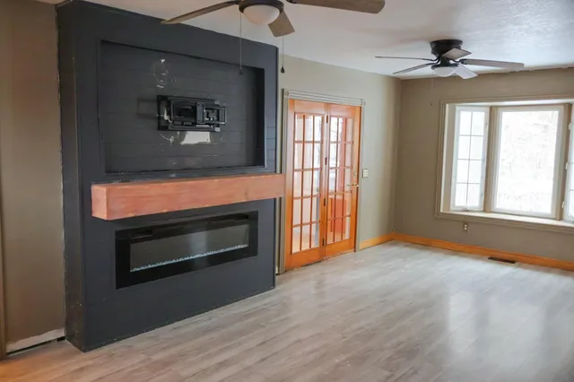 $184,900 | S220 Glade Avenue, Spring Valley, WI 54767