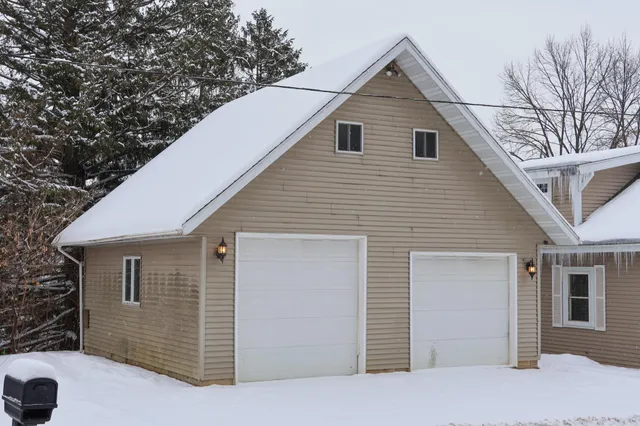 $209,900 | S220 Glade Avenue, Spring Valley, WI 54767