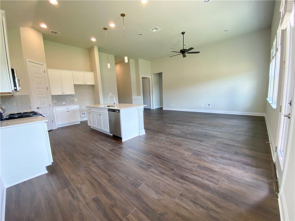 2032 Base Burner Path Leander, TX 78641 - Photo 14 of 27