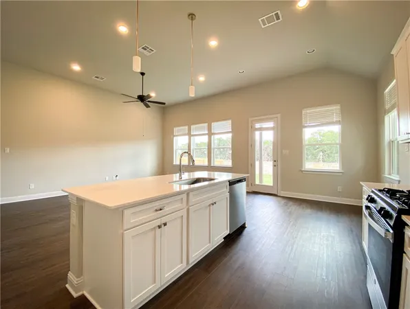 $2,295 | 2032 Base Burner Path, Leander, TX 78641