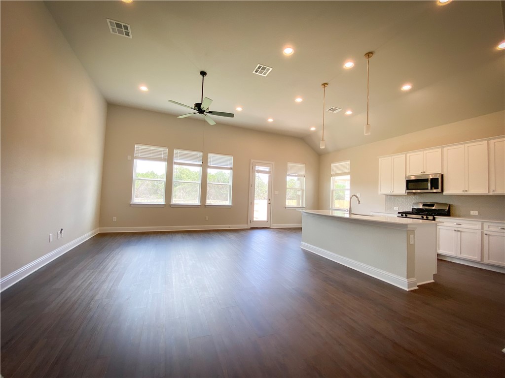 2032 Base Burner Path Leander, TX 78641 - Photo 6 of 27