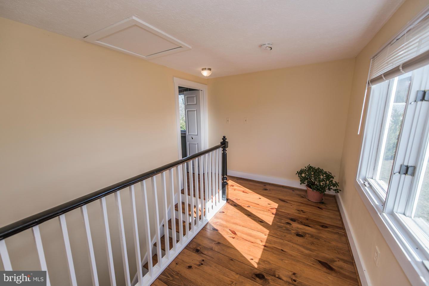 1006 Harper Valley Road Luray, VA 22835 - Photo 11 of 23 Interior (General)