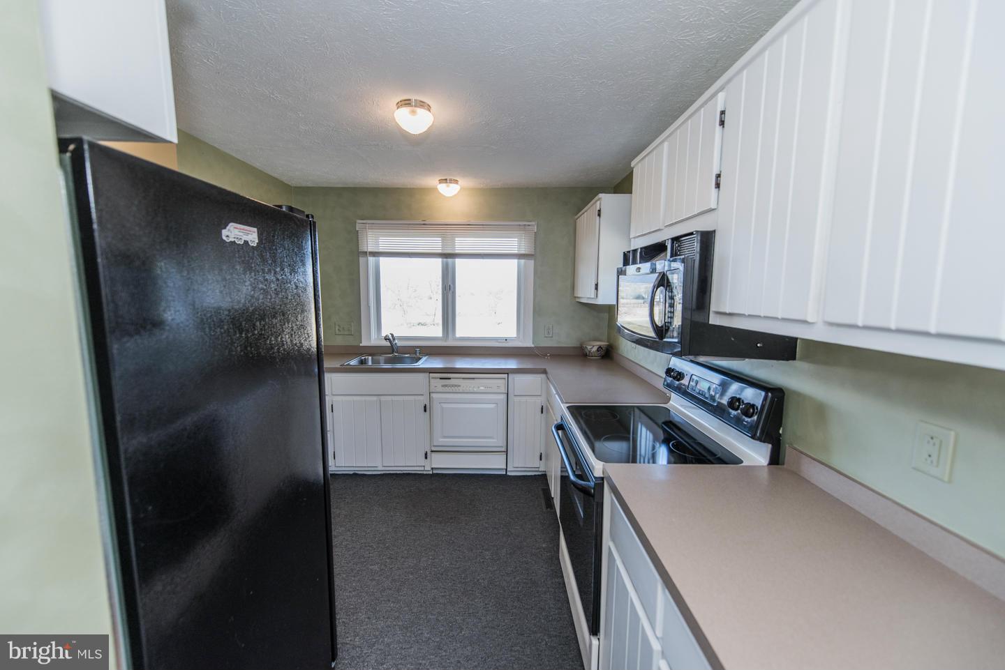 1006 Harper Valley Road Luray, VA 22835 - Photo 9 of 23 Kitchen