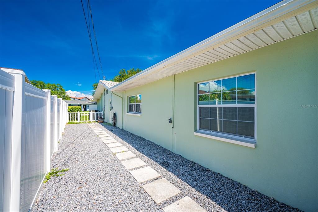 11290 142nd Street North Largo, FL 33774 - Photo 11 of 90