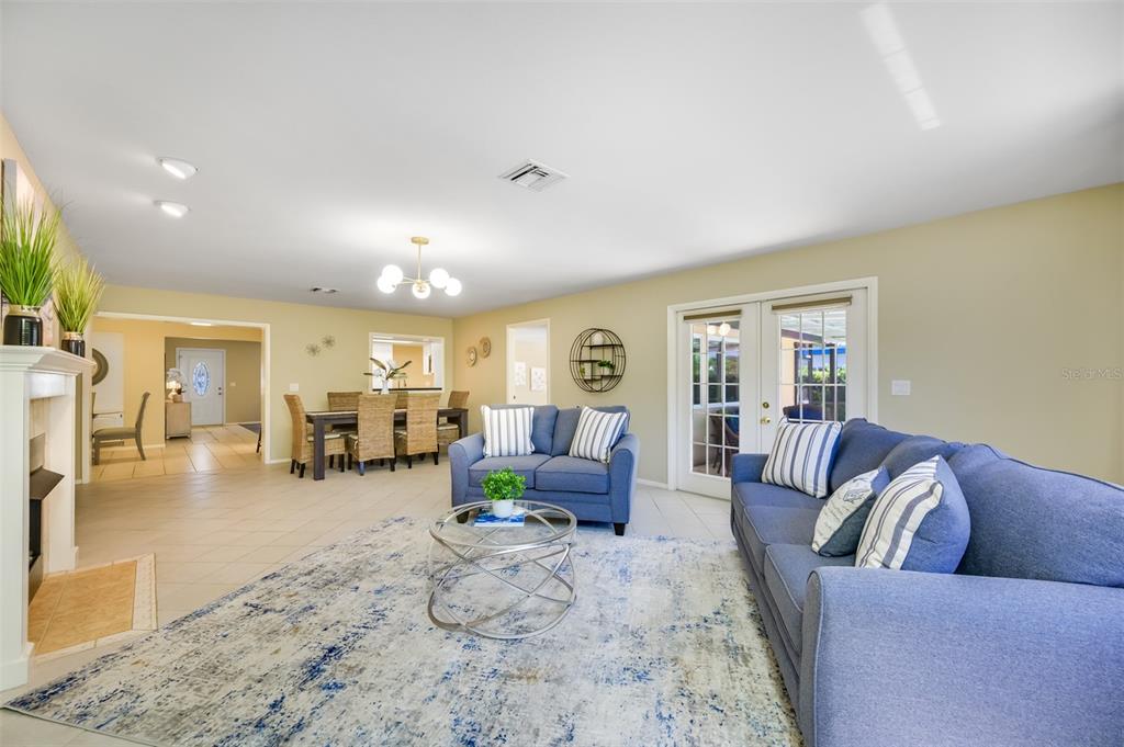 11290 142nd Street North Largo, FL 33774 - Photo 29 of 90 a living room with furniture and a couch