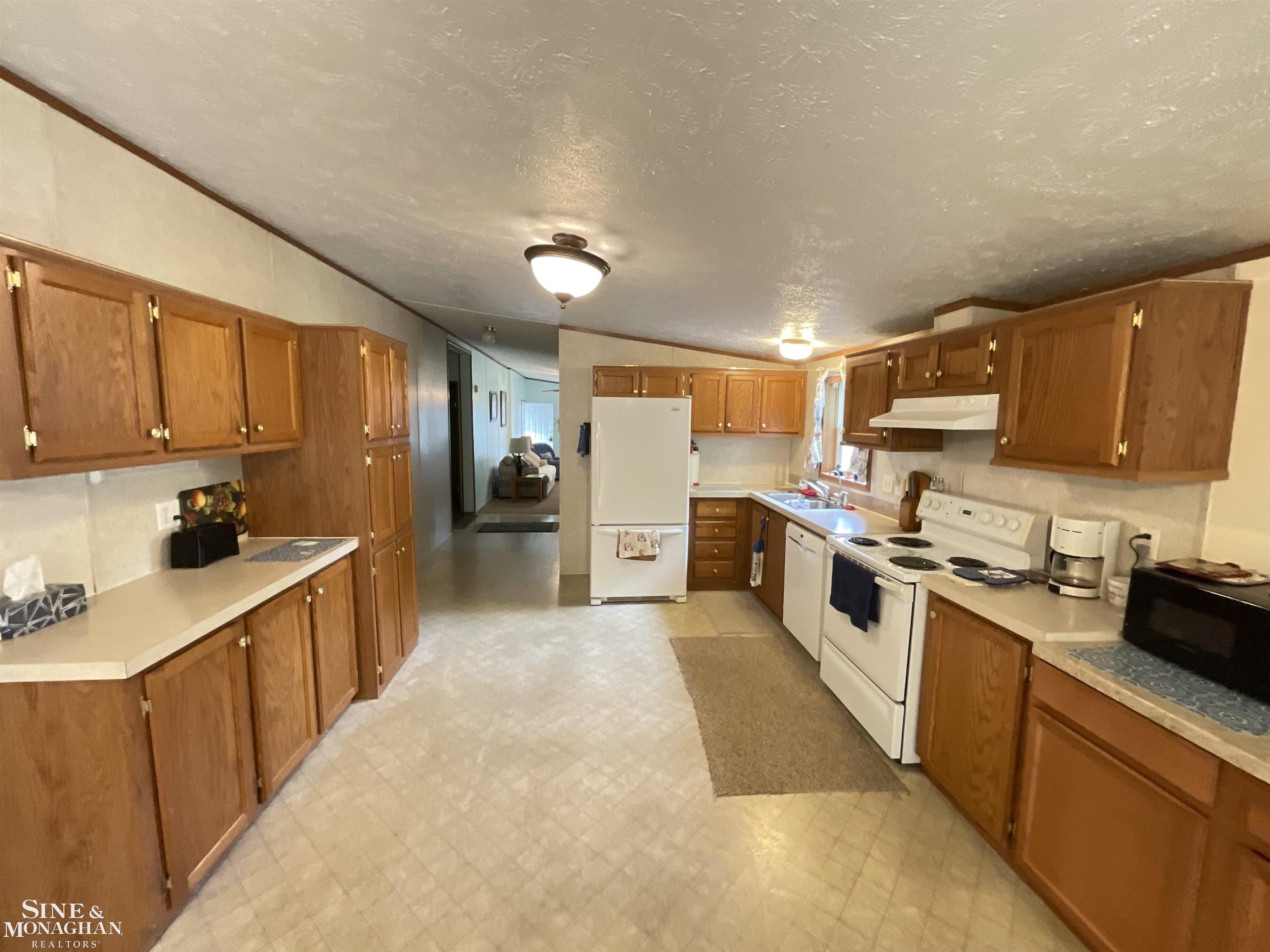 3812 Pointe Tremble Road Algonac, MI 48001 - Photo 17 of 35