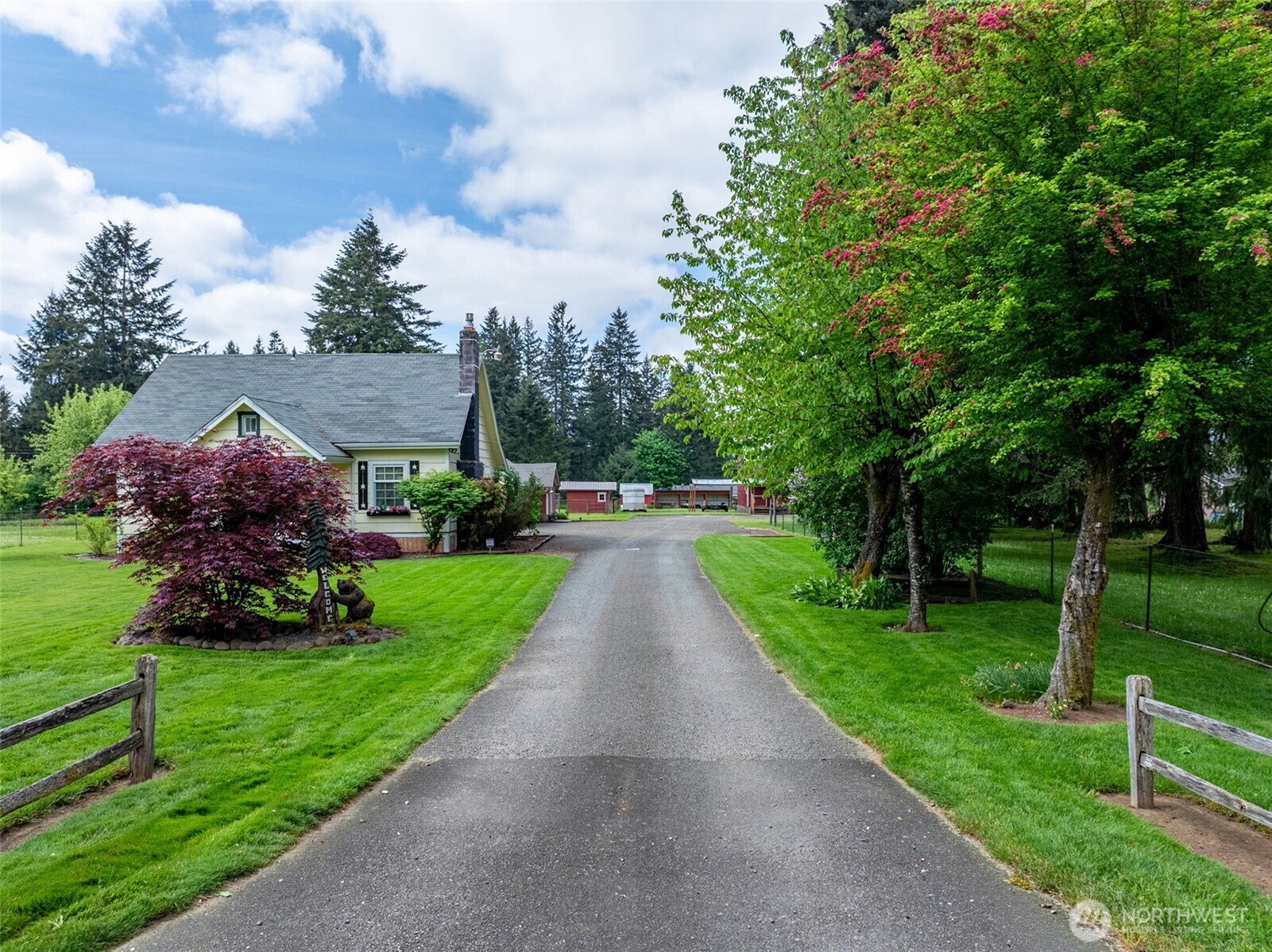 4070 Jackson Highway Chehalis, WA 98532 - Photo 3 of 40 a view of park benches