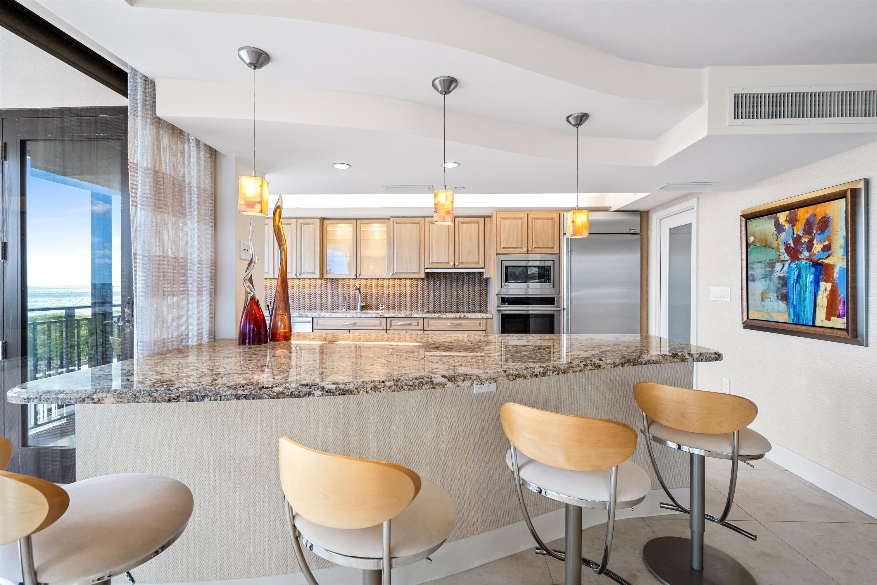 1800 South Ocean Boulevard, Unit 2A Boca Raton, FL 33432 - Photo 12 of 40 KITCHEN COUNTER SEATING
