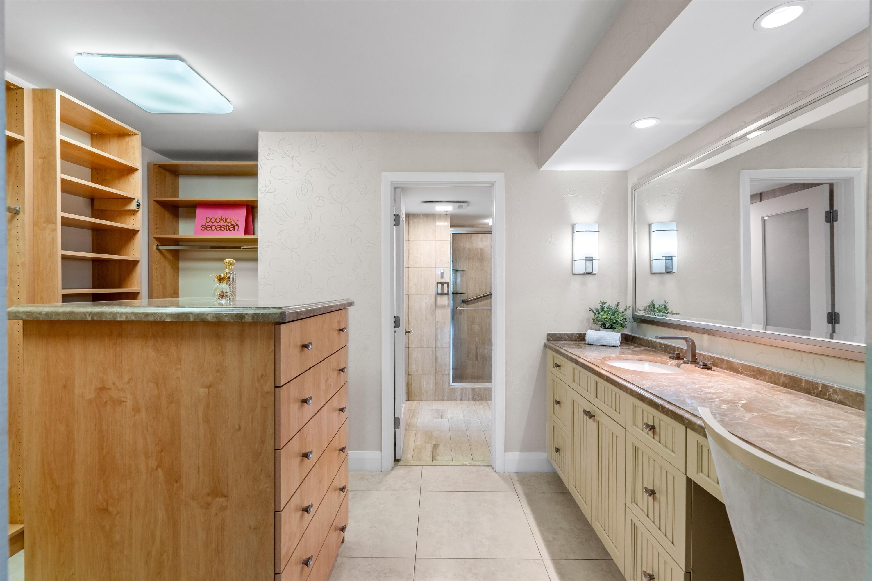 1800 South Ocean Boulevard, Unit 2A Boca Raton, FL 33432 - Photo 20 of 40 PRIMARY WALK IN CLOSET