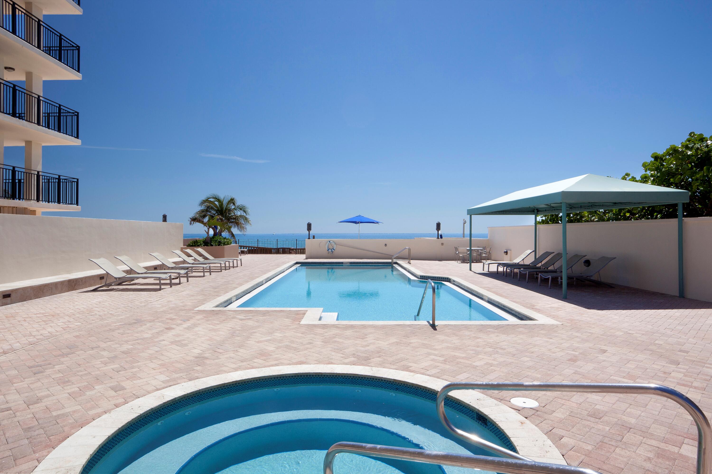 1800 South Ocean Boulevard, Unit 2A Boca Raton, FL 33432 - Photo 33 of 40 POOL