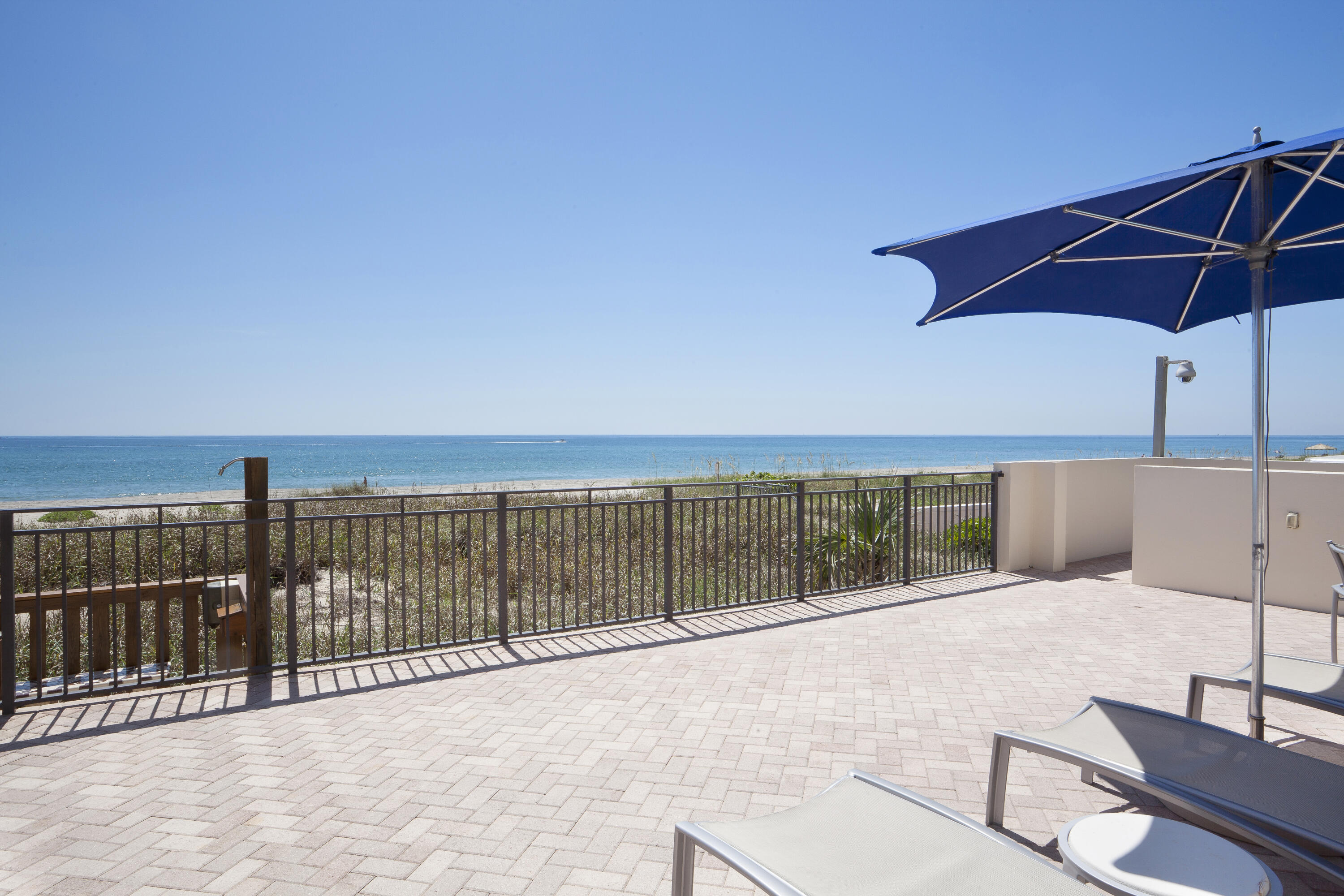 1800 South Ocean Boulevard, Unit 2A Boca Raton, FL 33432 - Photo 35 of 40 POOL DECK