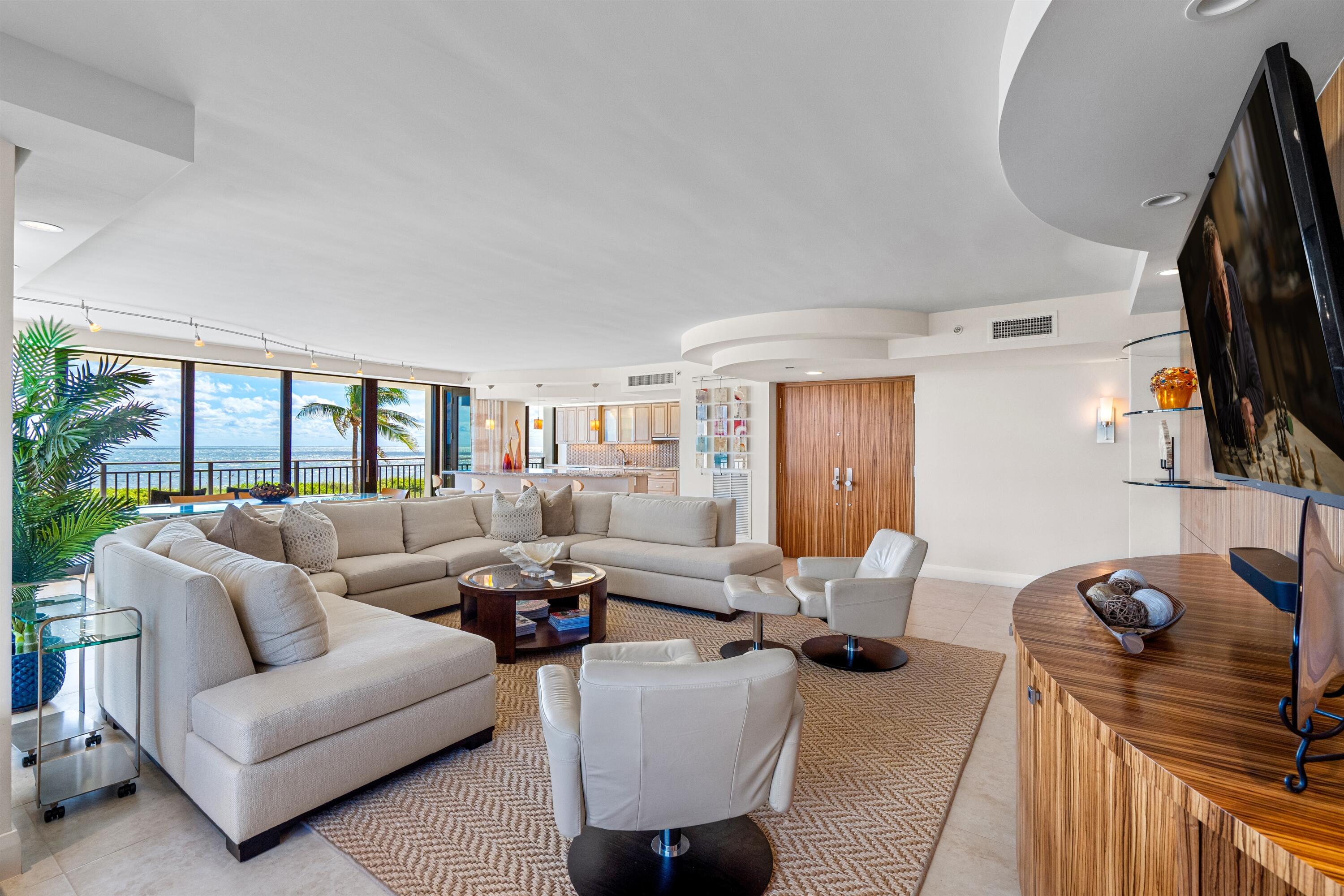 1800 South Ocean Boulevard, Unit 2A Boca Raton, FL 33432 - Photo 8 of 40 GREAT ROOM