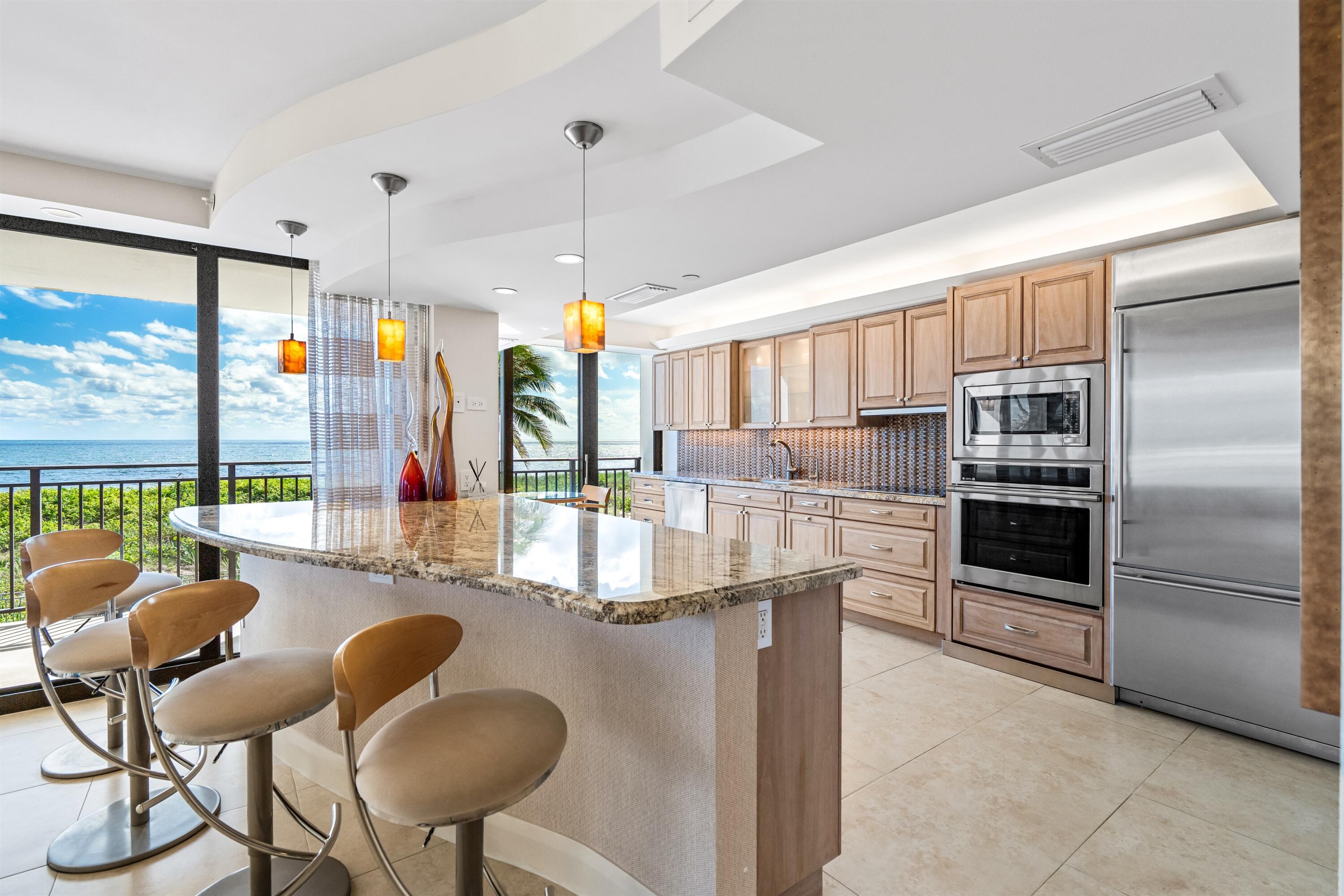 1800 South Ocean Boulevard, Unit 2A Boca Raton, FL 33432 - Photo 10 of 40 OCEANVIEW KITCHEN