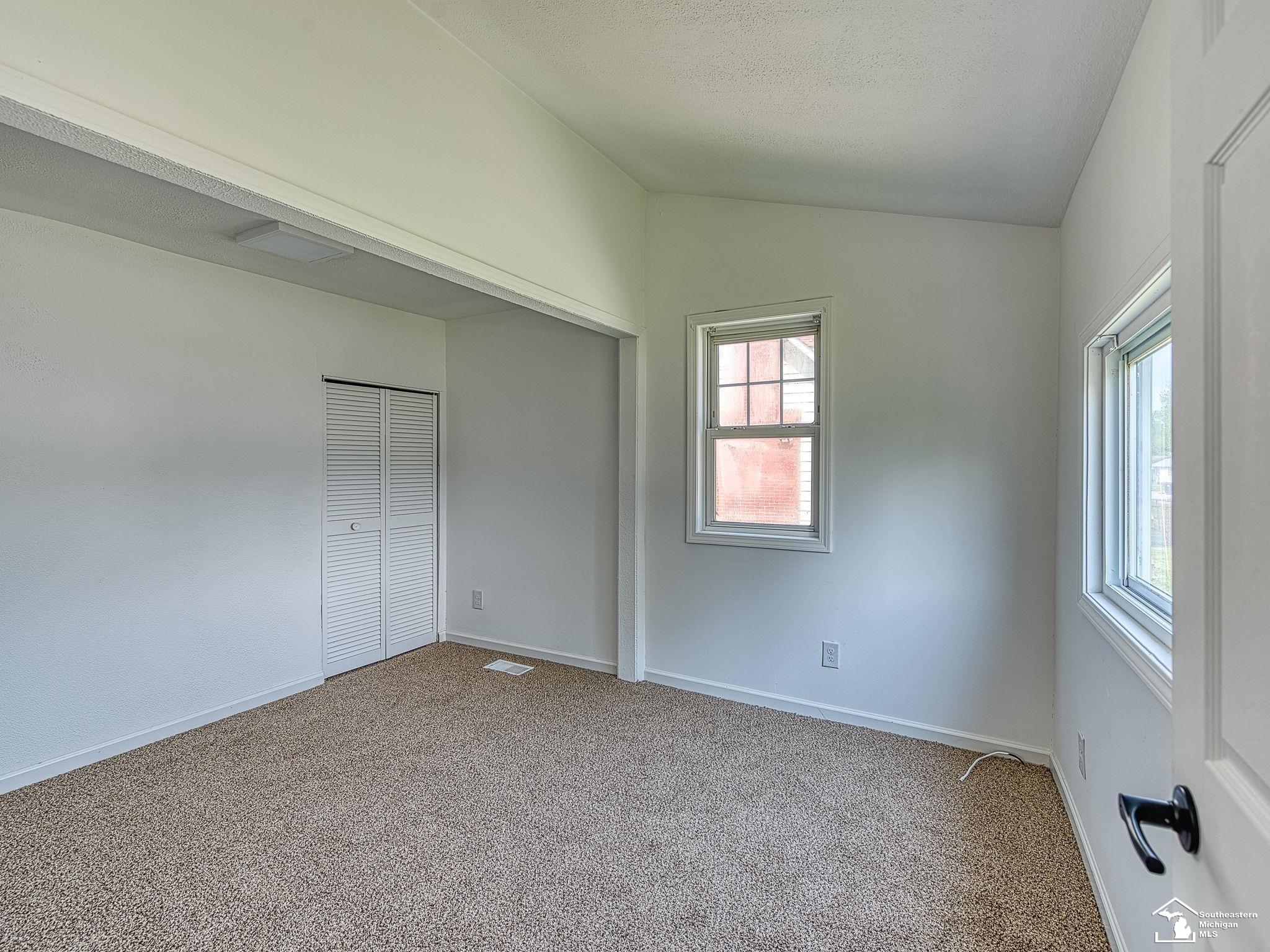 3296 9th Street Monroe, MI 48162 - Photo 12 of 22 50142912-c911c1e1-415b-4665-83de-40e2d2c600dc.JPG