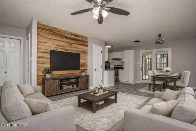 $1,600 | 3301 Trace Court, Knoxville, TN 37912