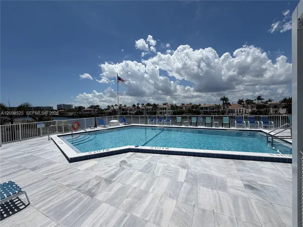 $1,950 | 1410 South Ocean Drive, Unit 607, Hollywood, FL 33019