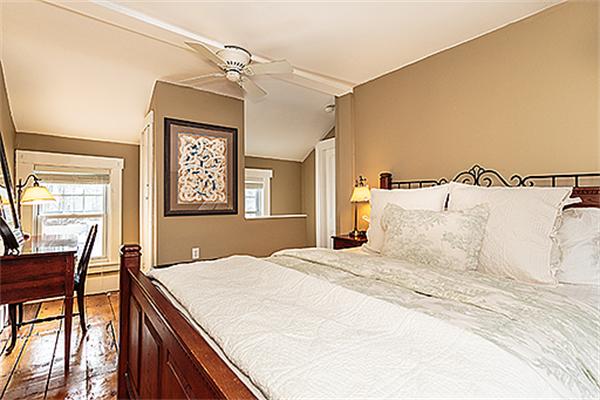 15 Beacon Street, Unit 15 Woburn, MA 01801 - Photo 11 of 19