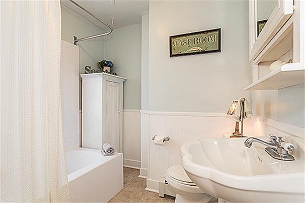 15 Beacon Street, Unit 15 Woburn, MA 01801 - Photo 9 of 19