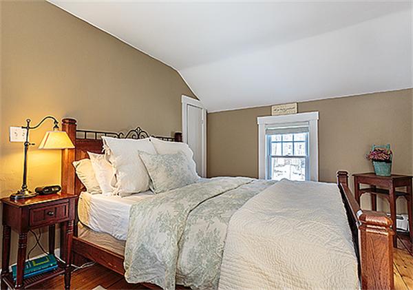 15 Beacon Street, Unit 15 Woburn, MA 01801 - Photo 10 of 19