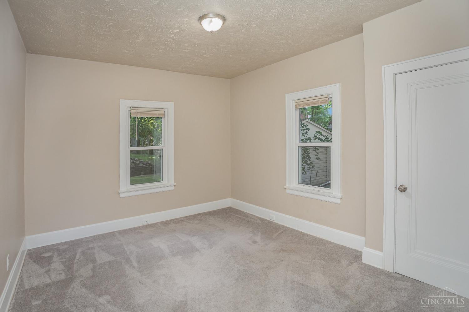 6413 Plainfield Road Cincinnati, OH 45213 - Photo 11 of 14 Gallery Image 11
