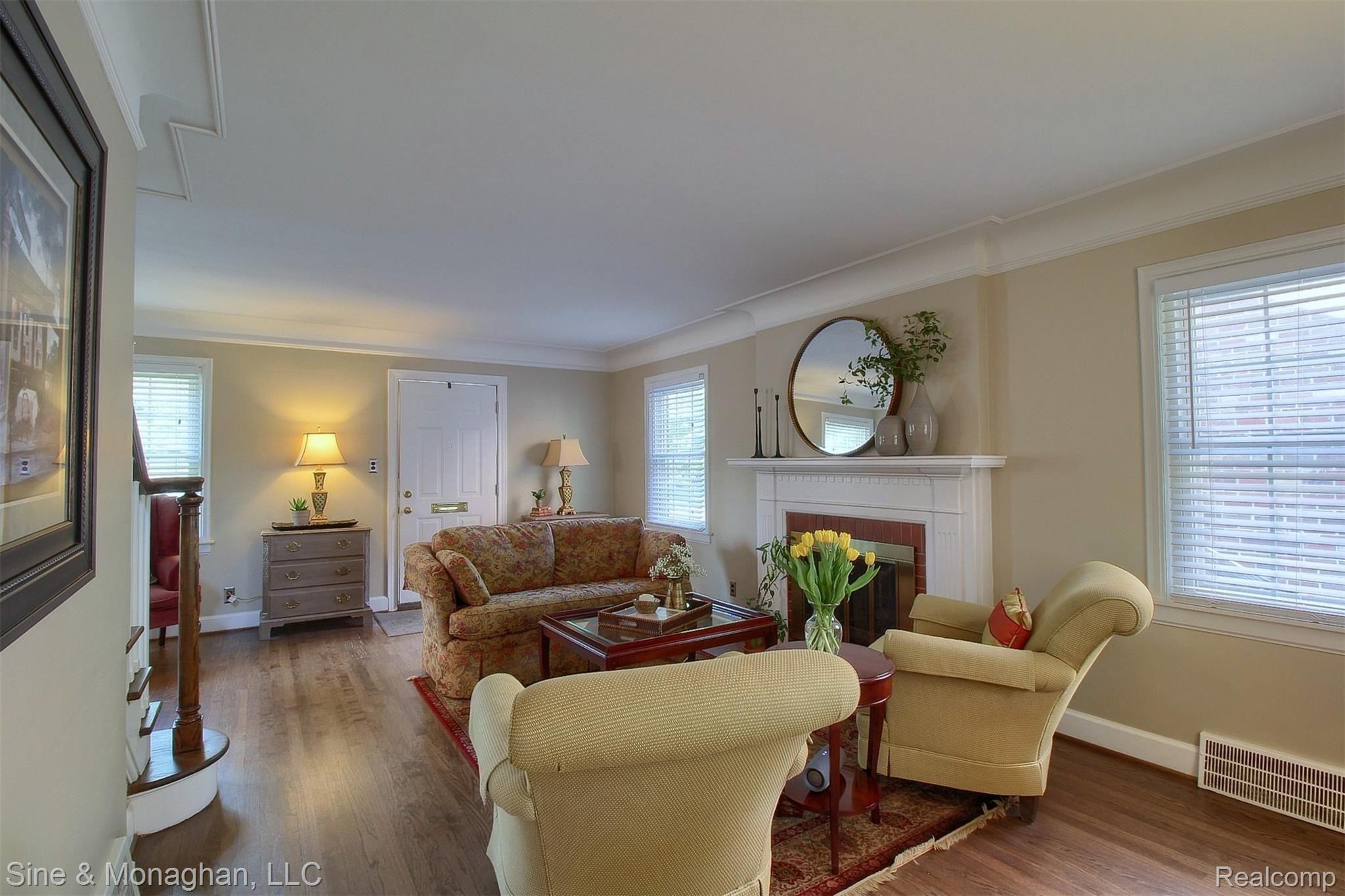 5-Living Room 2nd View.jpg