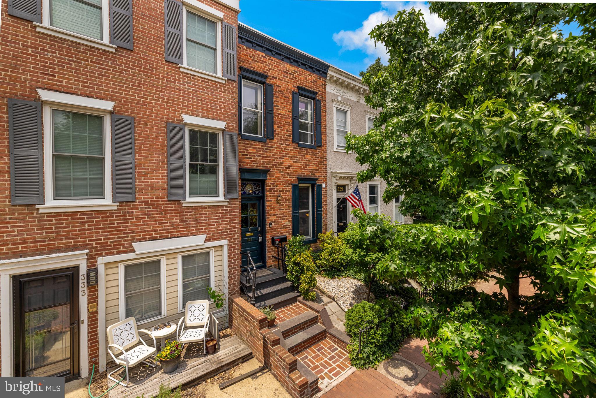 331 11th Street Southeast Washington, DC 20003 - Photo 1 of 32 331 11th St SE