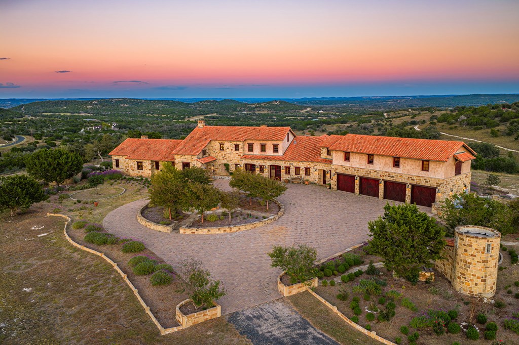 250 Hidden Hills Ranch Road East Kerrville, TX 78028 - Photo 5 of 107