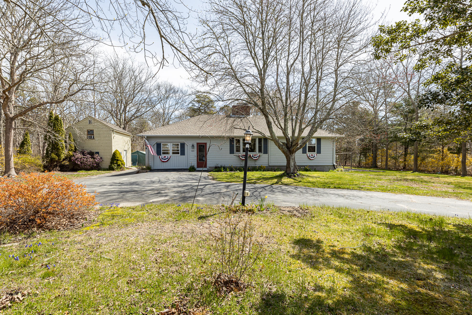 324 Cotuit Road Sandwich, MA 02563 - Photo 4 of 33 324CotuitRdSandwich-2408