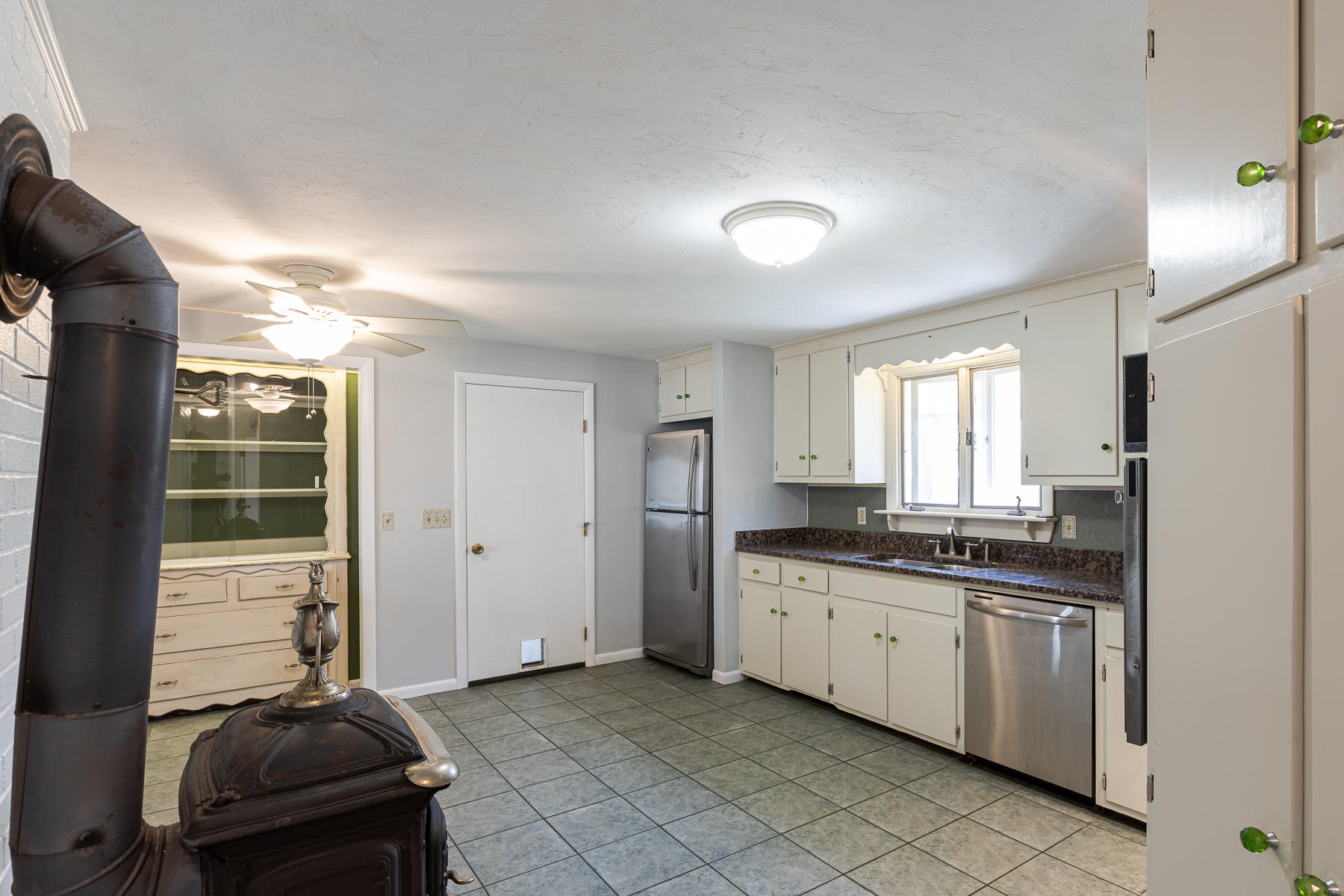 324 Cotuit Road Sandwich, MA 02563 - Photo 9 of 33 324CotuitRdSandwich-2340