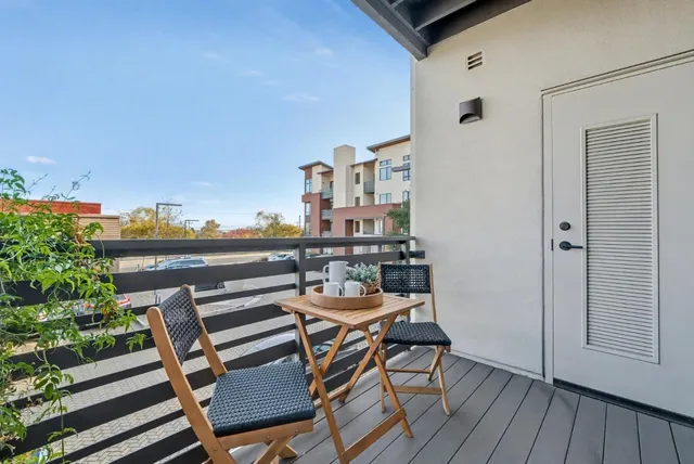 $1,599,000 | 400 El Camino Real, Unit 107, Belmont, CA 94002