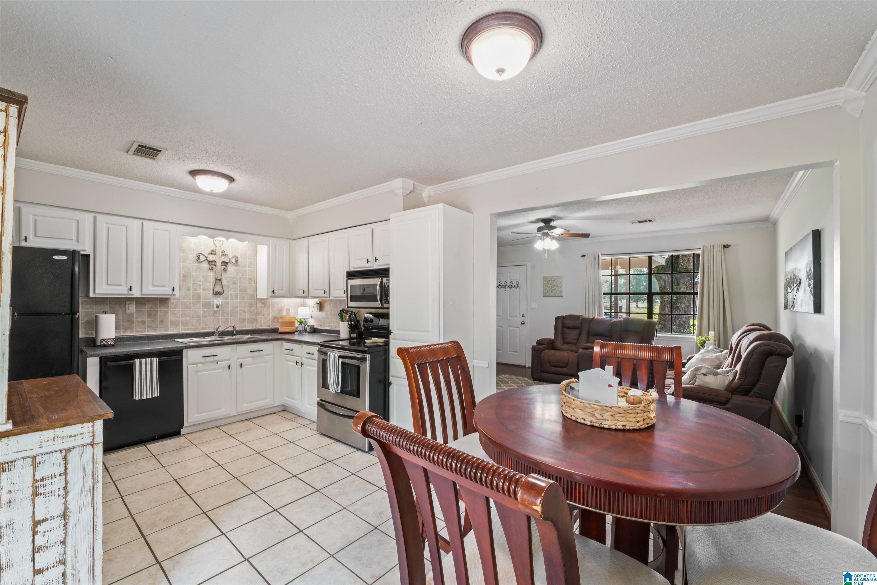 2829 Lambert Circle Moody, AL 35004 - Photo 12 of 28