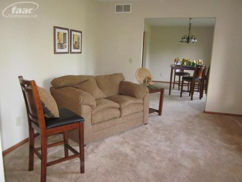5313 West Carpenter Road Flint, MI 48504 - Photo 20 of 29 20227938-19.JPG