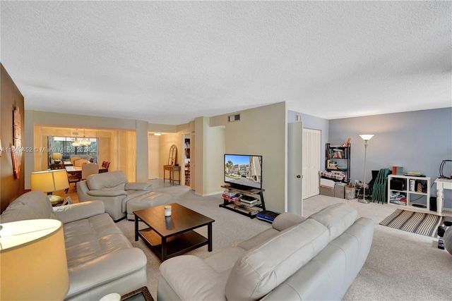 $250,000 | 2812 North 46th Avenue, Unit G469, Hollywood, FL 33021