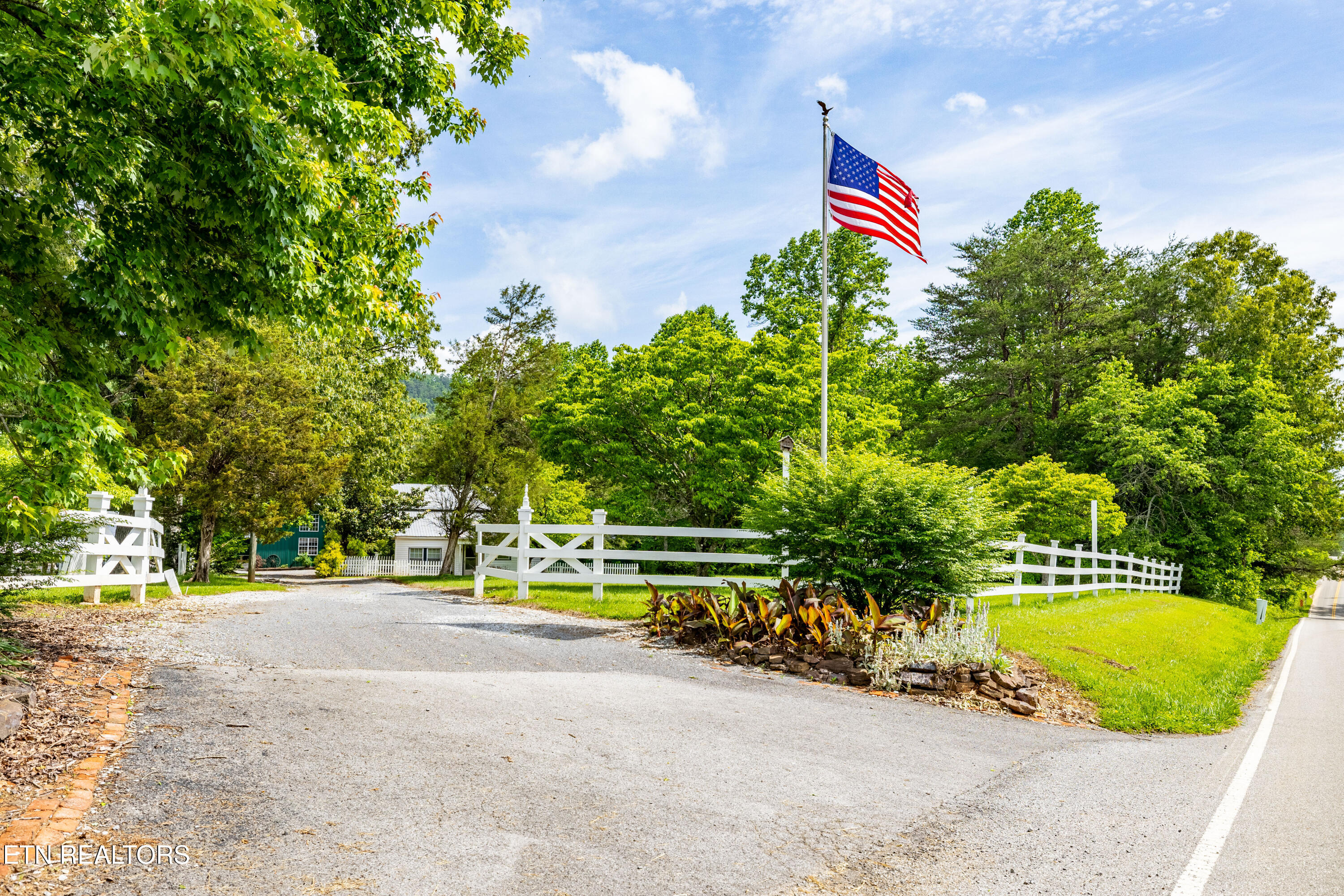 1139 Reagan Valley Road Tellico Plains, TN 37385 - Photo 40 of 57 1139ReaganValleyRdTP-27