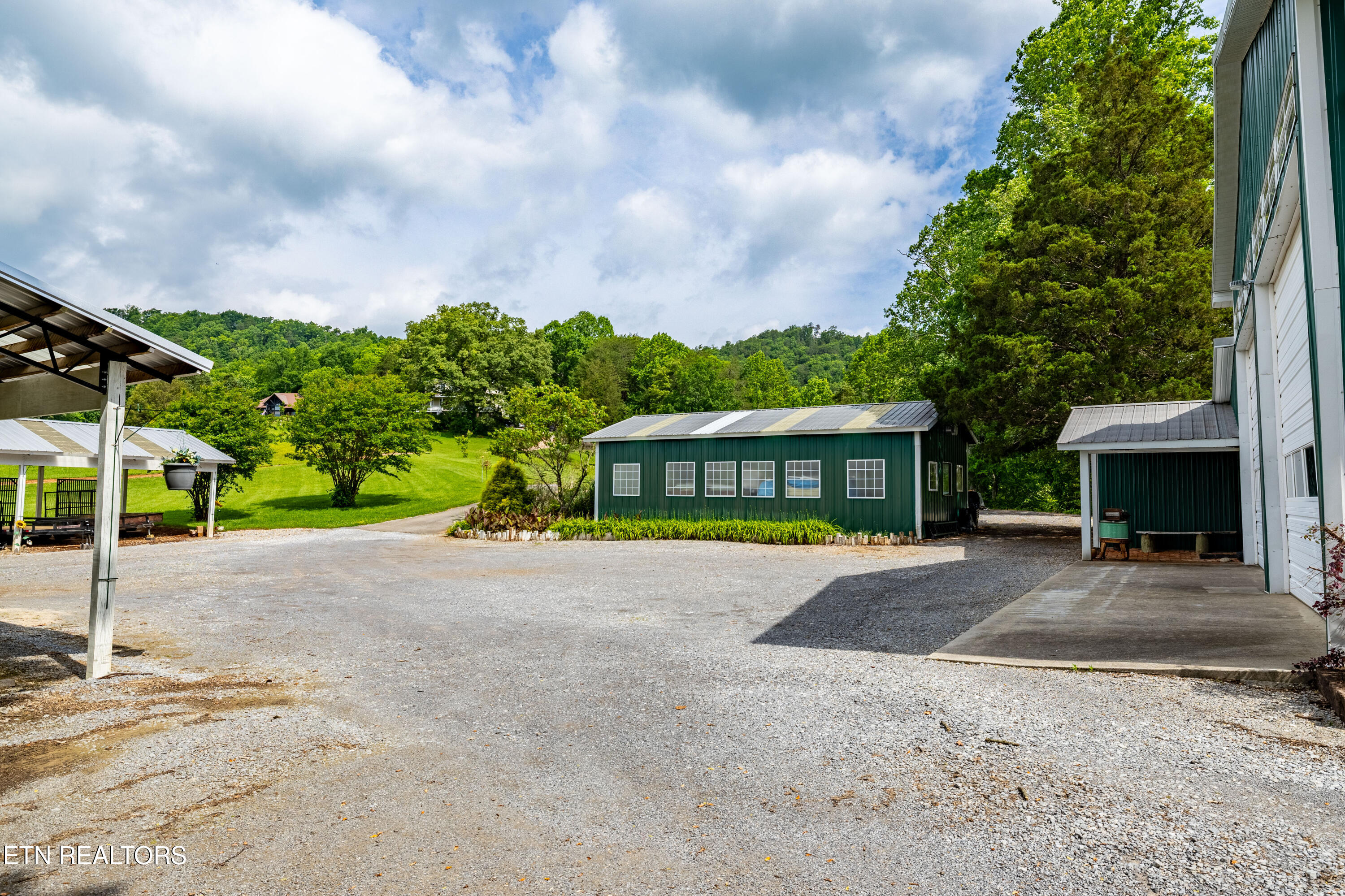 1139 Reagan Valley Road Tellico Plains, TN 37385 - Photo 43 of 57 1139ReaganValleyRdTP-24