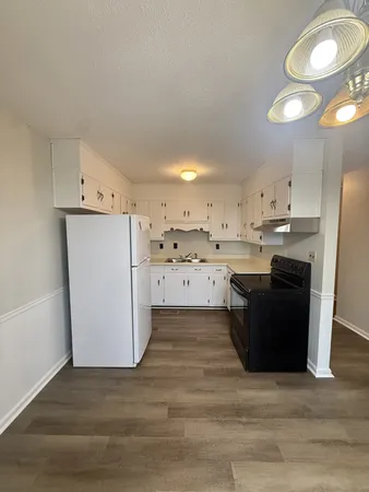 $1,300 | 2206 Country Club Lane, Unit B, Columbia, TN 38401