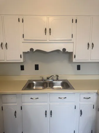 $1,300 | 2206 Country Club Lane, Unit B, Columbia, TN 38401