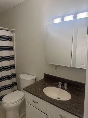 $1,300 | 2206 Country Club Lane, Unit B, Columbia, TN 38401