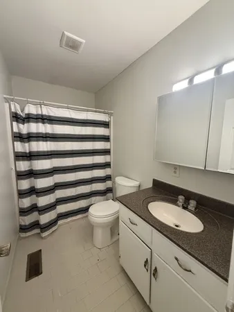 $1,300 | 2206 Country Club Lane, Unit B, Columbia, TN 38401