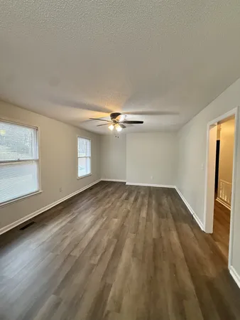 $1,300 | 2206 Country Club Lane, Unit B, Columbia, TN 38401