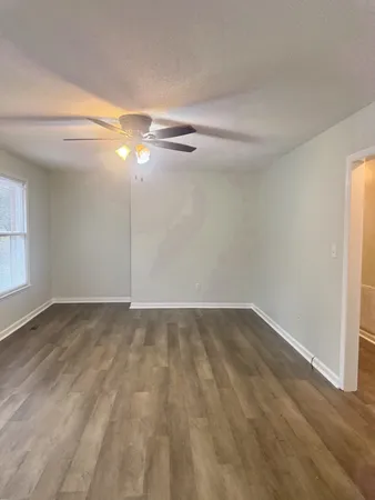 $1,300 | 2206 Country Club Lane, Unit B, Columbia, TN 38401