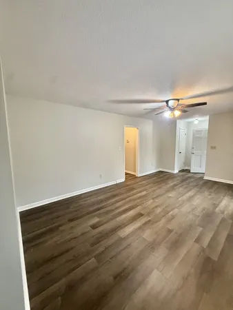 $1,300 | 2206 Country Club Lane, Unit B, Columbia, TN 38401