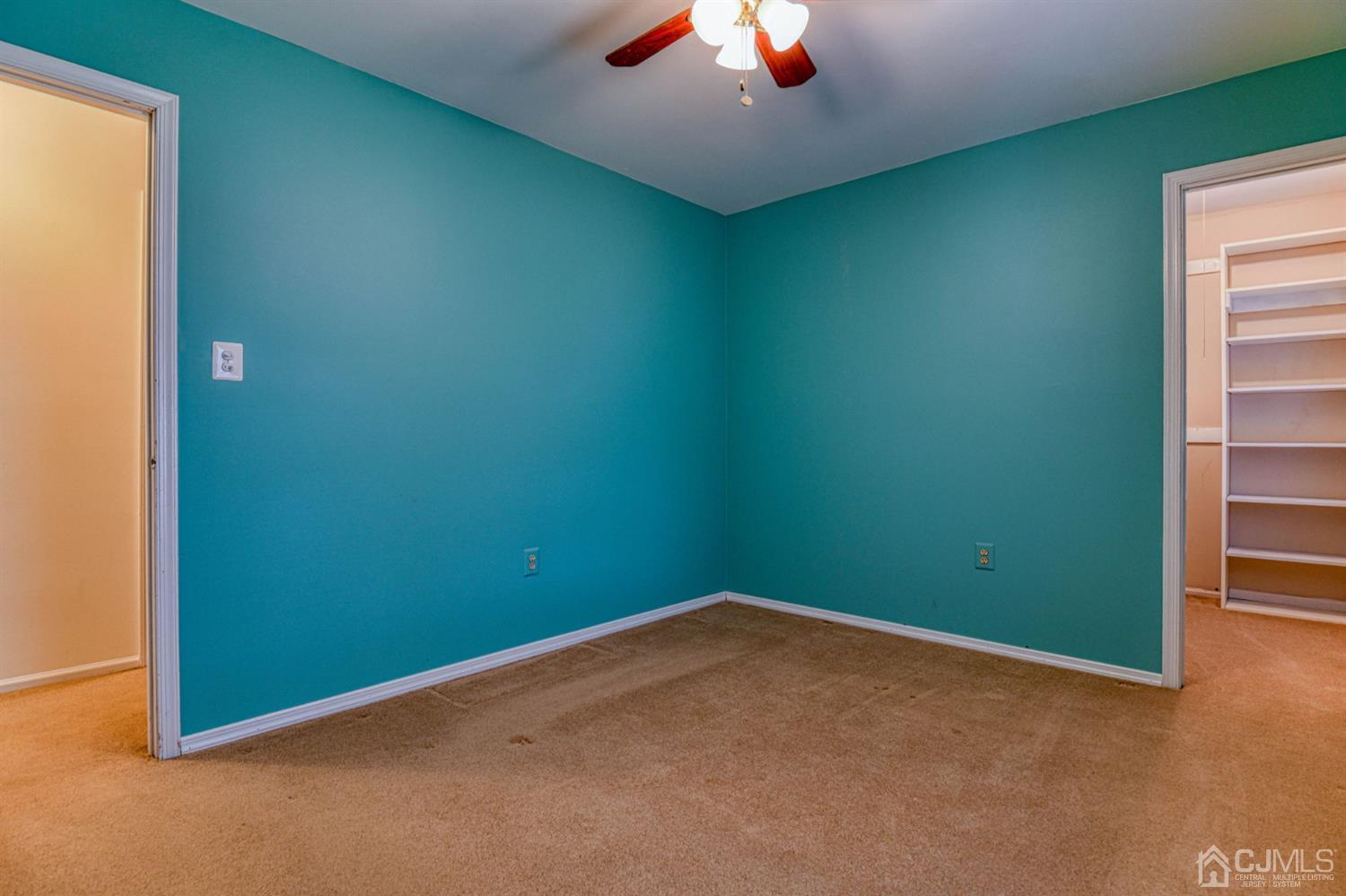 43 Pinecrest Road Somerset, NJ 08873 - Photo 26 of 34 an empty room with a window