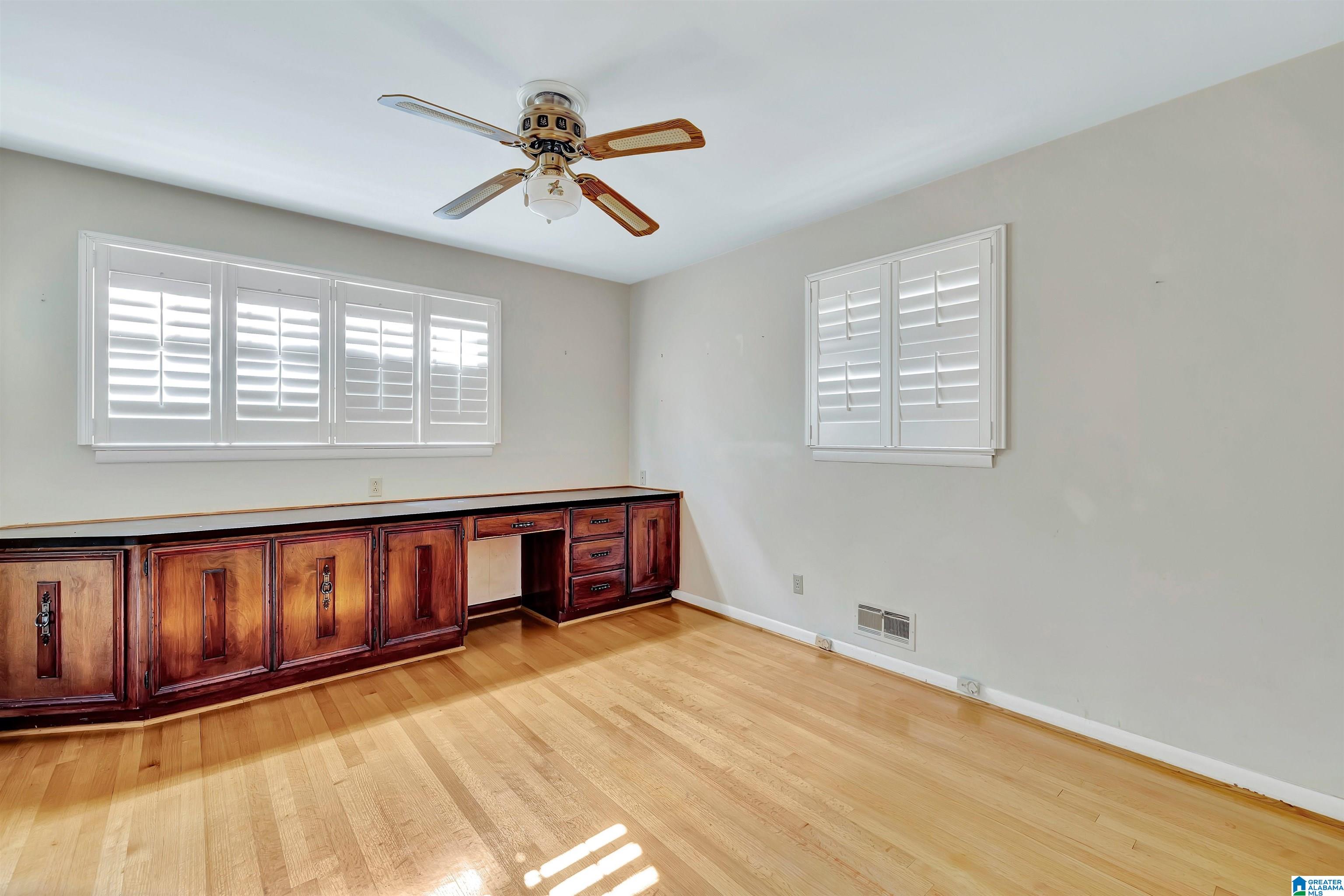 924 Martinwood Road Birmingham, AL 35235 - Photo 7 of 35