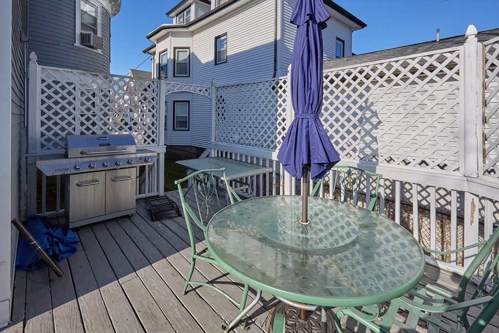 301 Madison Street Fall River, MA 02720 - Photo 36 of 40