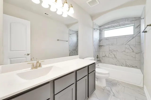 $2,800 | 18906 Whistling Oaks Drive, Houston, TX 77084