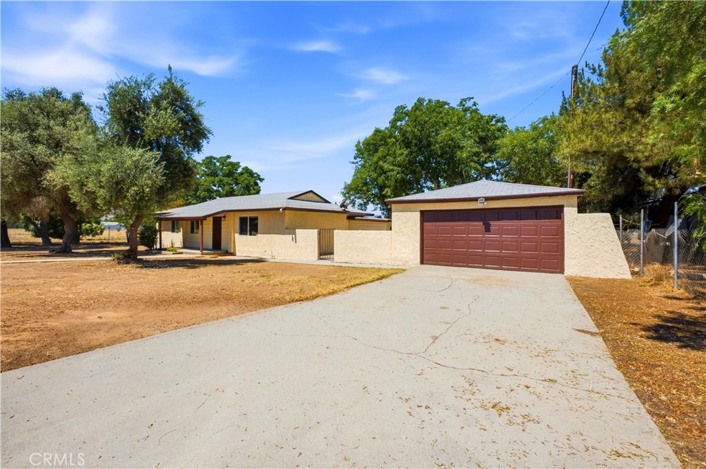 21820 Cajalco Road Perris, CA 92570 - Photo 1 of 42